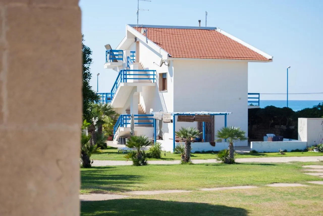 B&B Deakamarina contacts